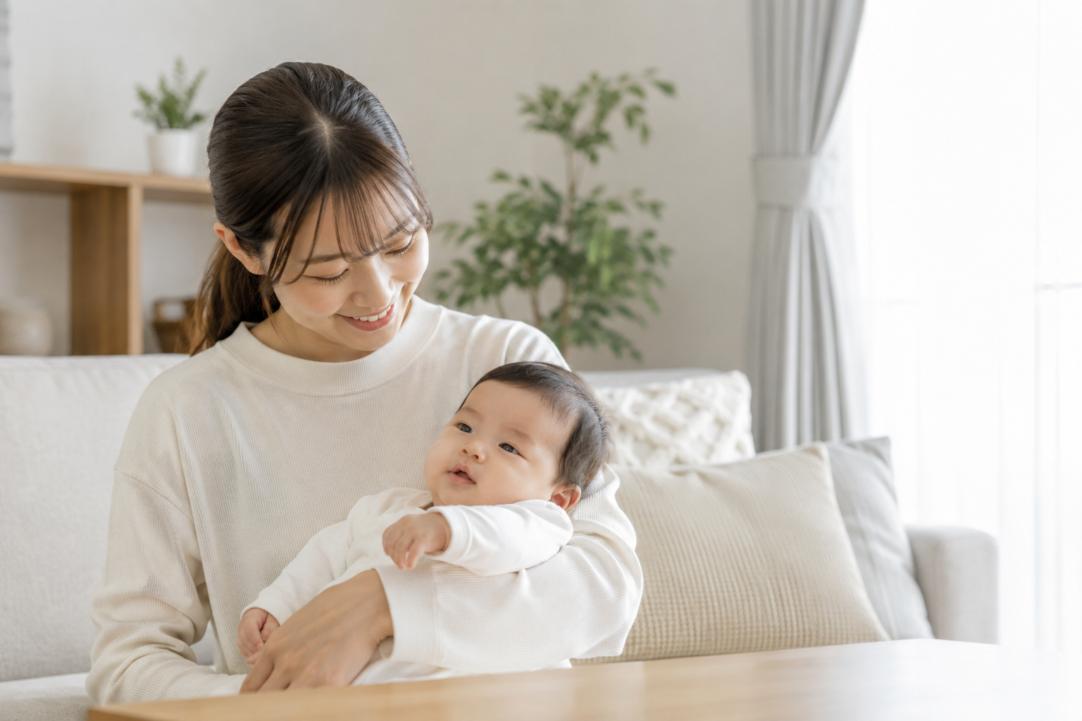 「手首抱っこ症」産後の手首や親指の痛みはなぜ?原因と対策をわかりやすく解説